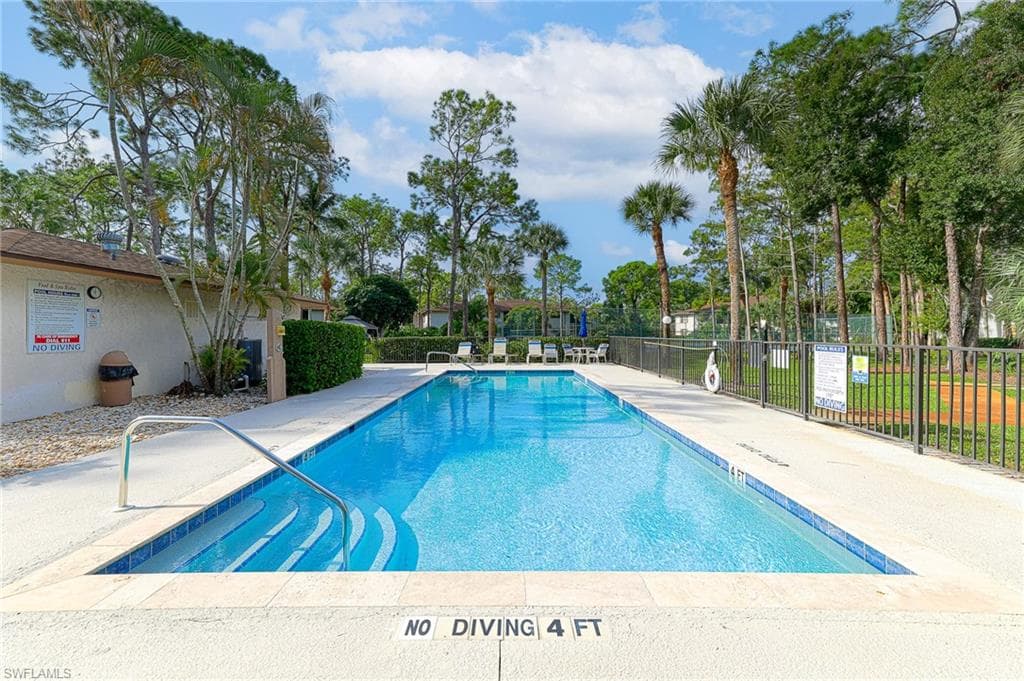 1965 Courtyard Way E206, Naples, FL 34112-17