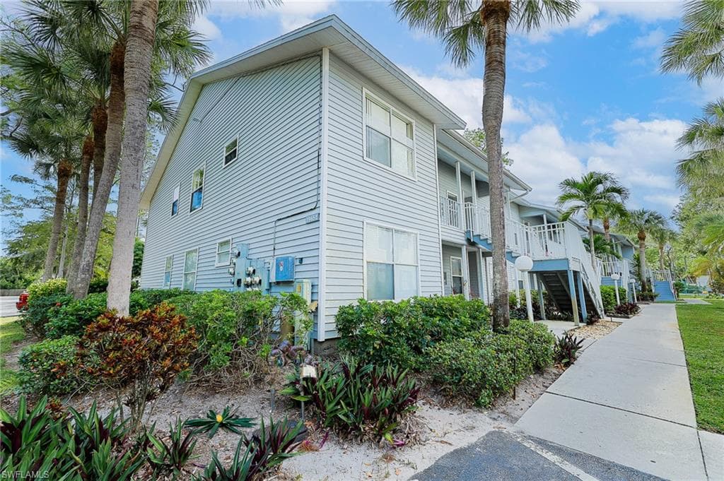 1965 Courtyard Way E206, Naples, FL 34112-1