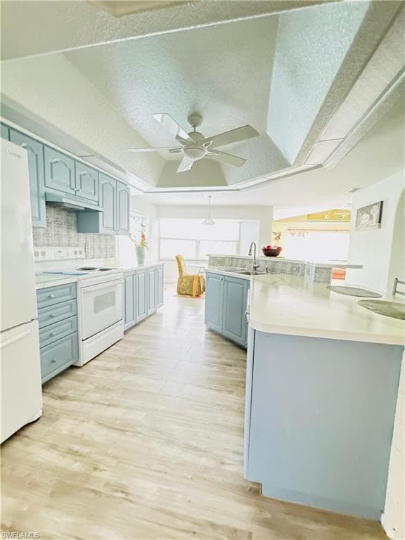 230 Kamal Pkwy, Cape Coral, FL 33904-12
