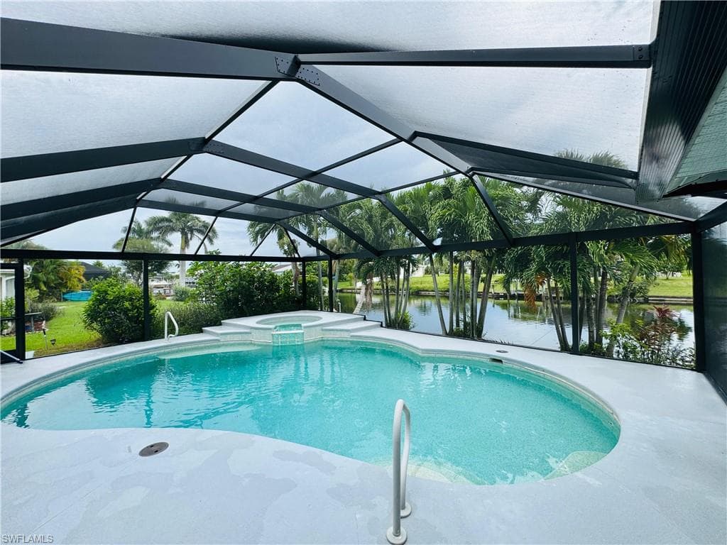 230 Kamal Pkwy, Cape Coral, FL 33904-28