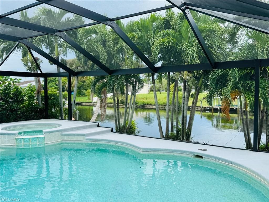 230 Kamal Pkwy, Cape Coral, FL 33904-29