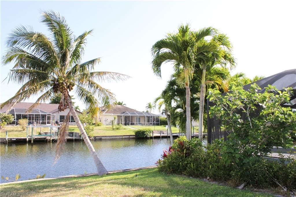 230 Kamal Pkwy, Cape Coral, FL 33904-30