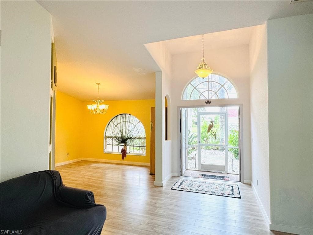 230 Kamal Pkwy, Cape Coral, FL 33904-8