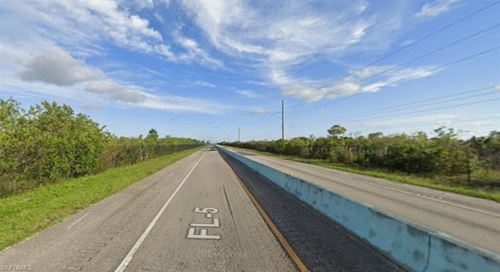 3 Dixie Hwy, Miami, FL 33136-8