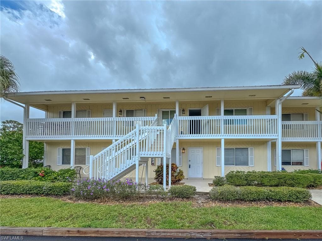 4631 Bayshore Dr L2, Naples, FL 34112-1