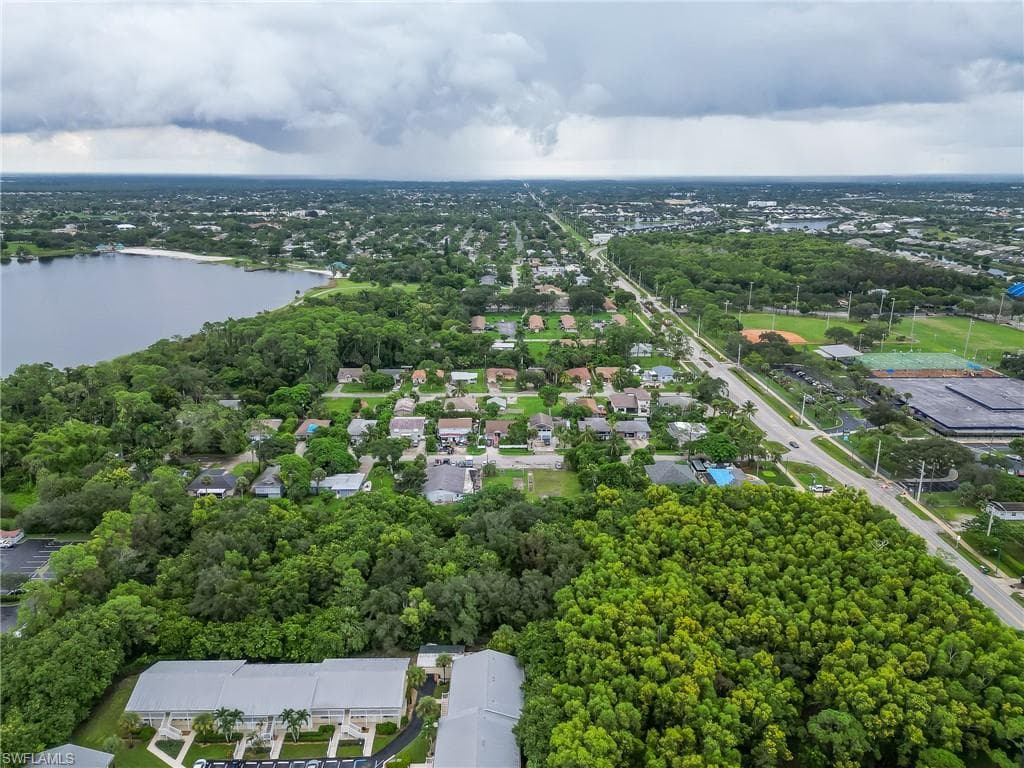 4631 Bayshore Dr L2, Naples, FL 34112-37