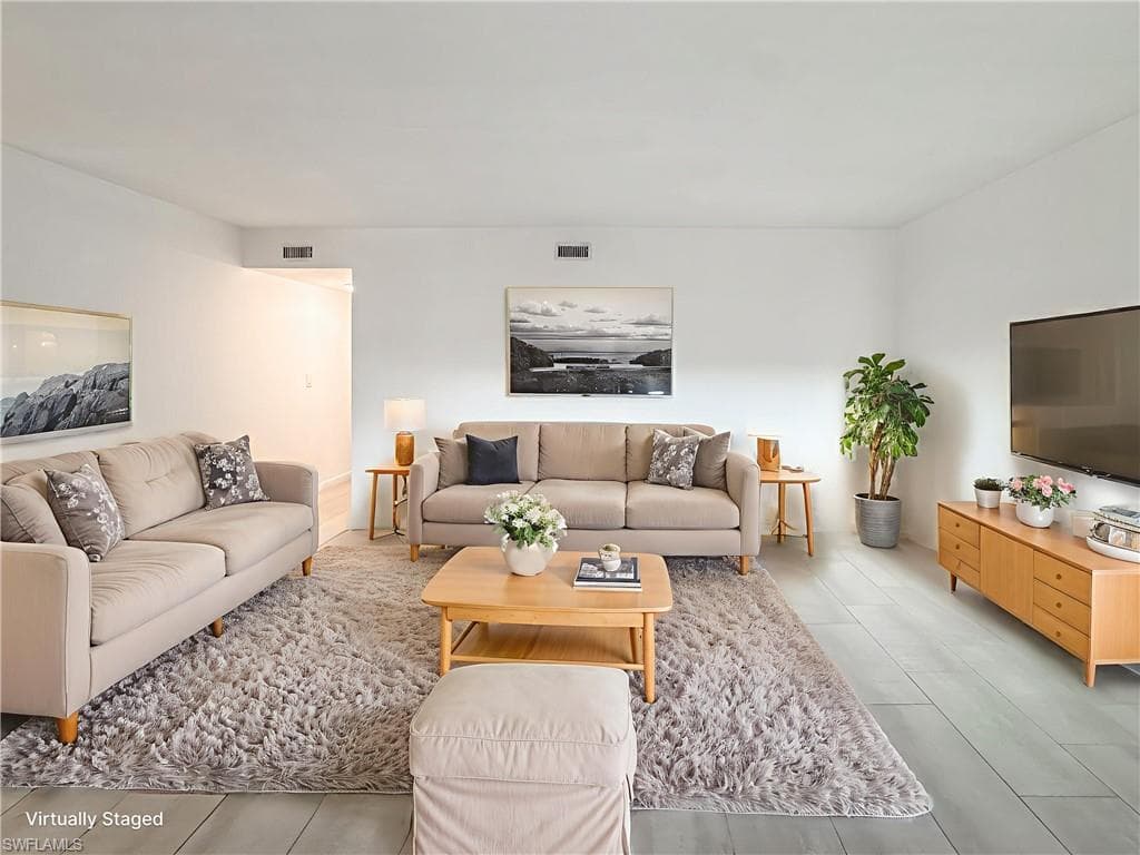 4631 Bayshore Dr L2, Naples, FL 34112-39