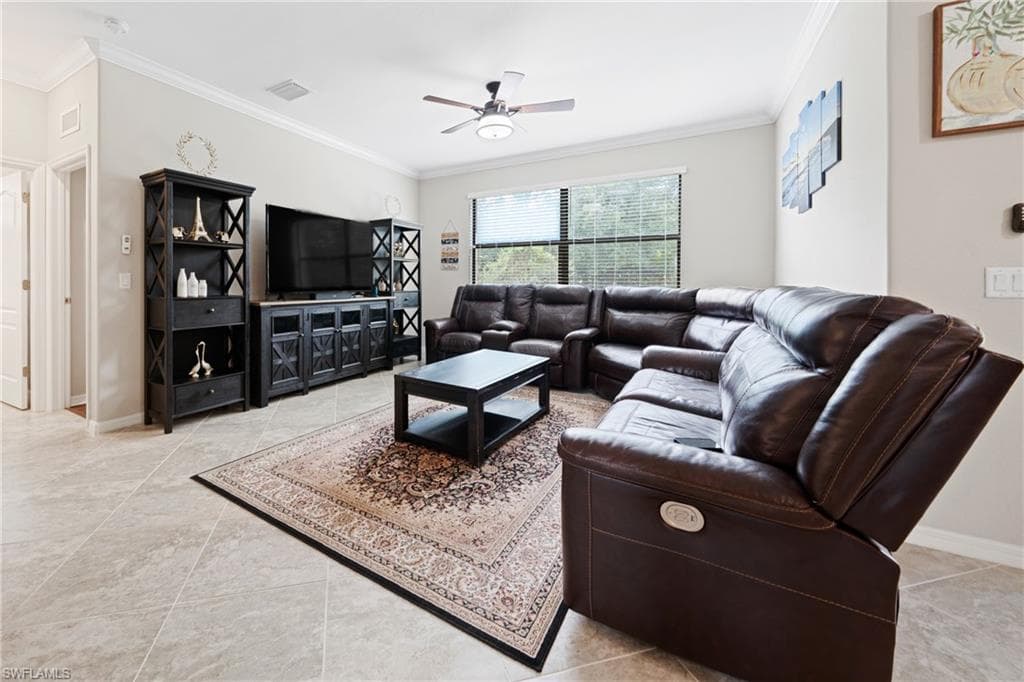 4228 Raffia Palm Cir, Naples, FL 34119-9