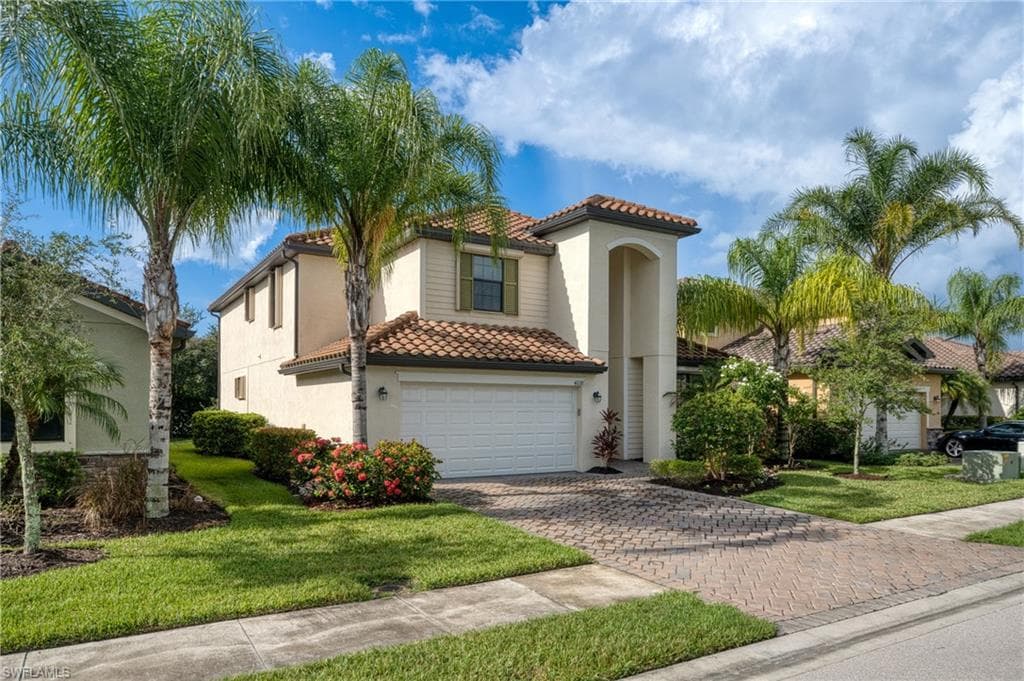4228 Raffia Palm Cir, Naples, FL 34119-3