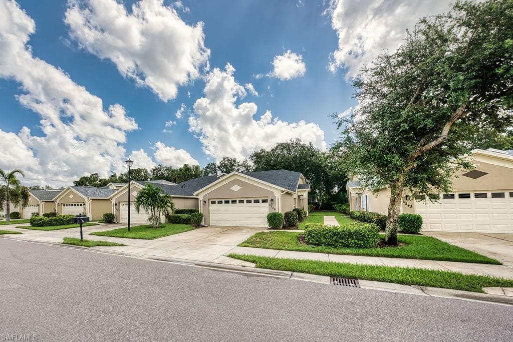 8239 Ibis Cove Cir A126, Naples, FL 34119-1
