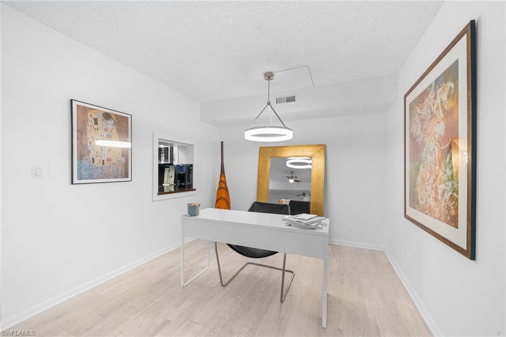 604 7th Ave S A-604, Naples, FL 34102-10