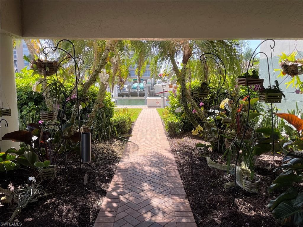 907 Panama Ct 303, Marco Island, FL 34145-31