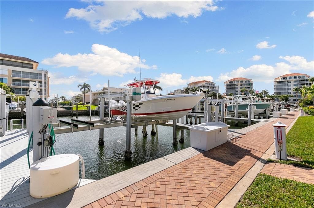 907 Panama Ct 303, Marco Island, FL 34145-34