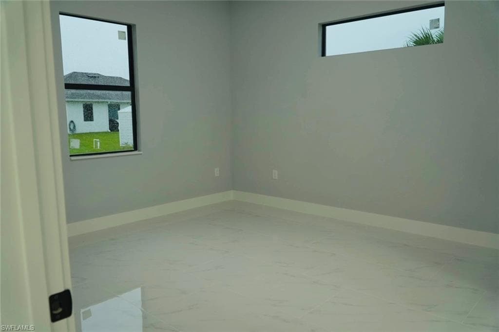 2618 4th St SW, Lehigh Acres, FL 33976-5