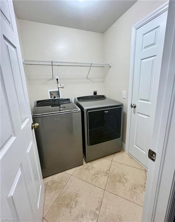 2720 1st Pl, Cape Coral, FL 33909-16