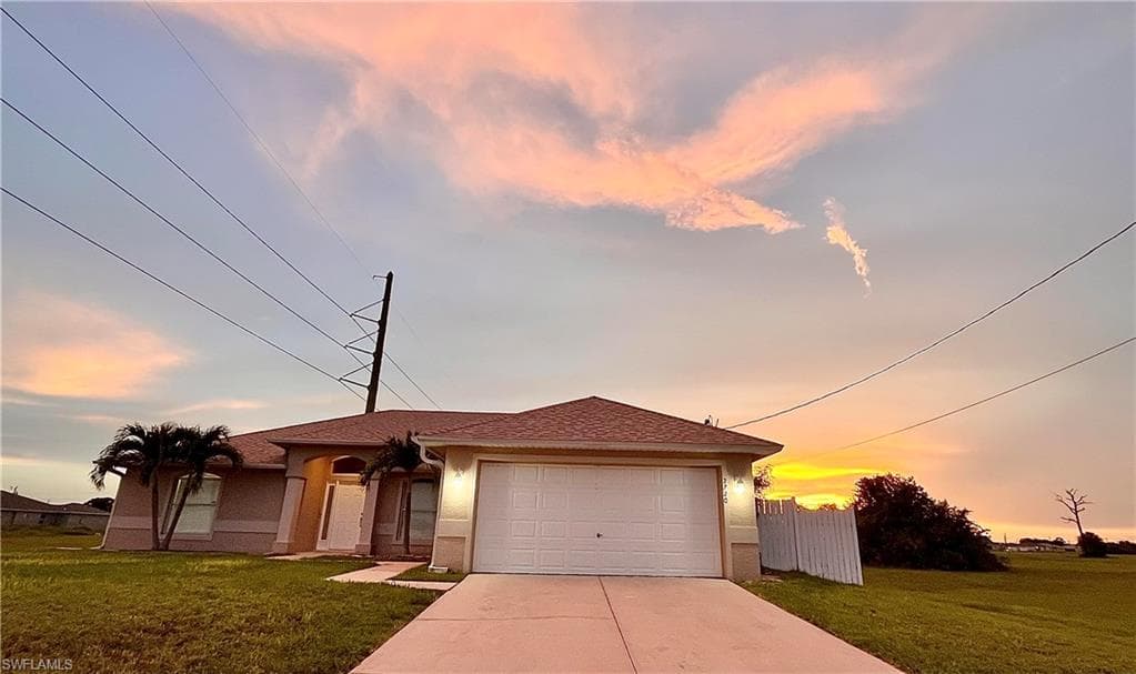 2720 1st Pl, Cape Coral, FL 33909-18