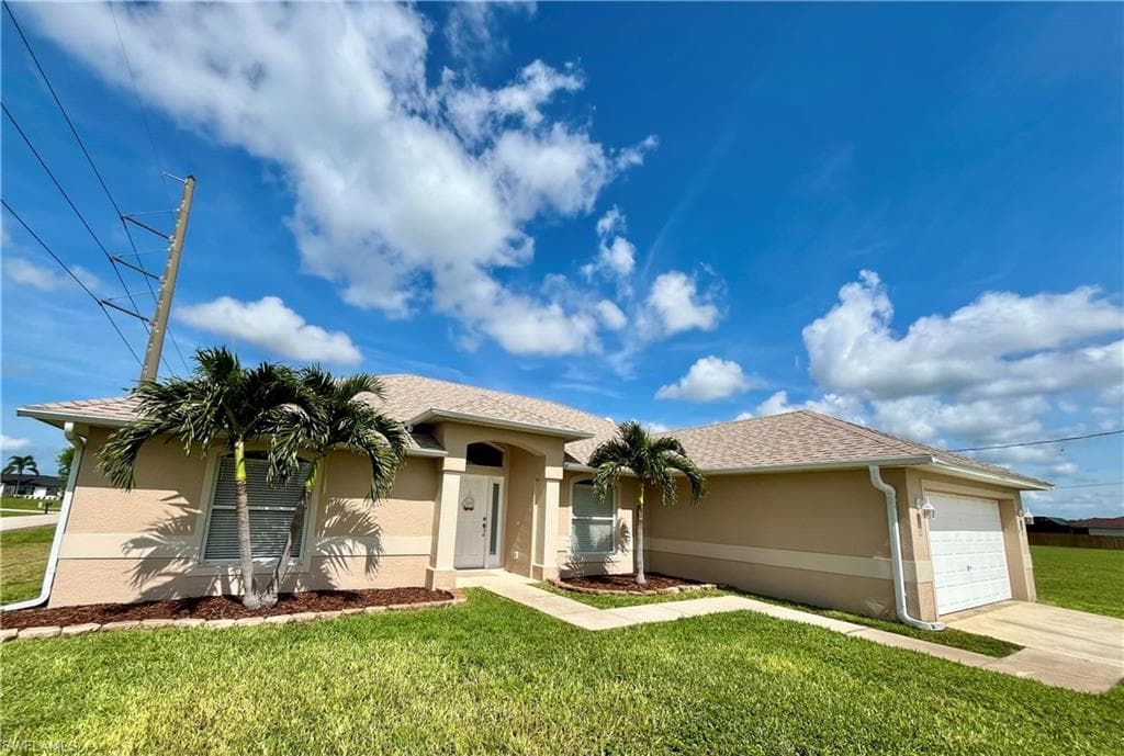 2720 1st Pl, Cape Coral, FL 33909-1
