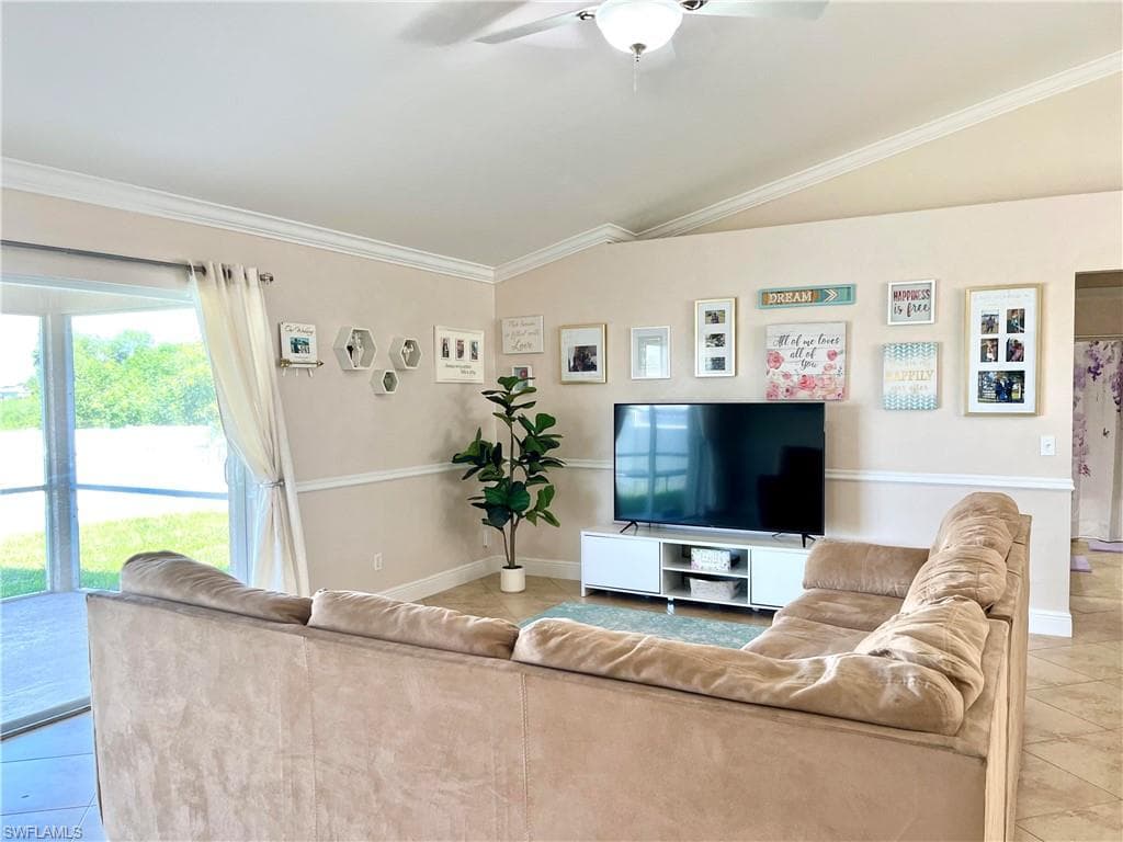 2720 1st Pl, Cape Coral, FL 33909-5