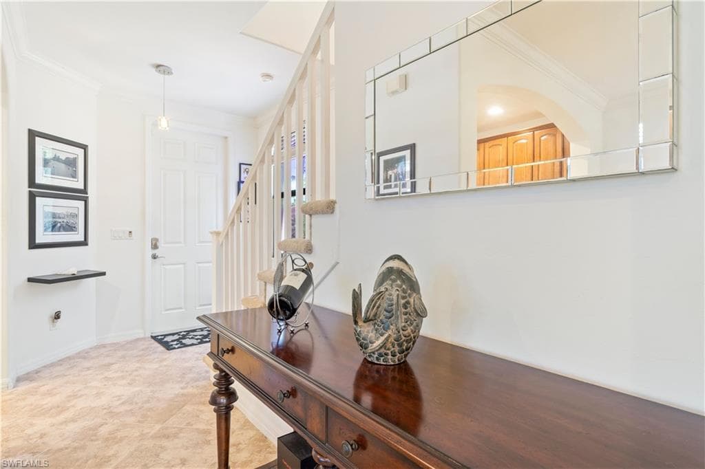 1252 Manado Dr, Naples, FL 34113-9