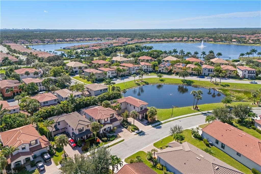 1252 Manado Dr, Naples, FL 34113-21