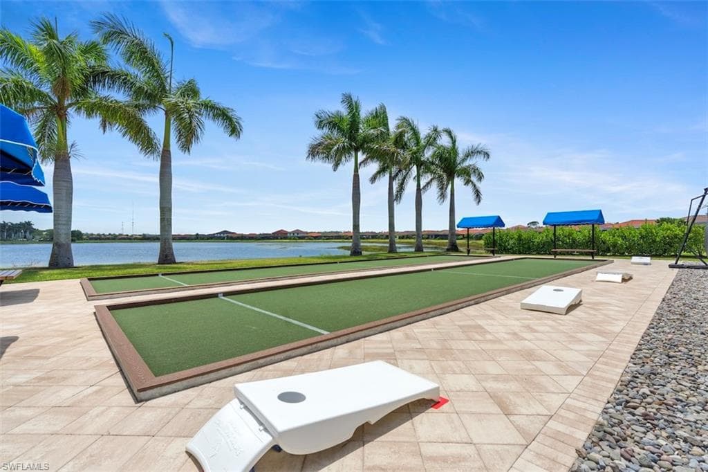 1252 Manado Dr, Naples, FL 34113-28