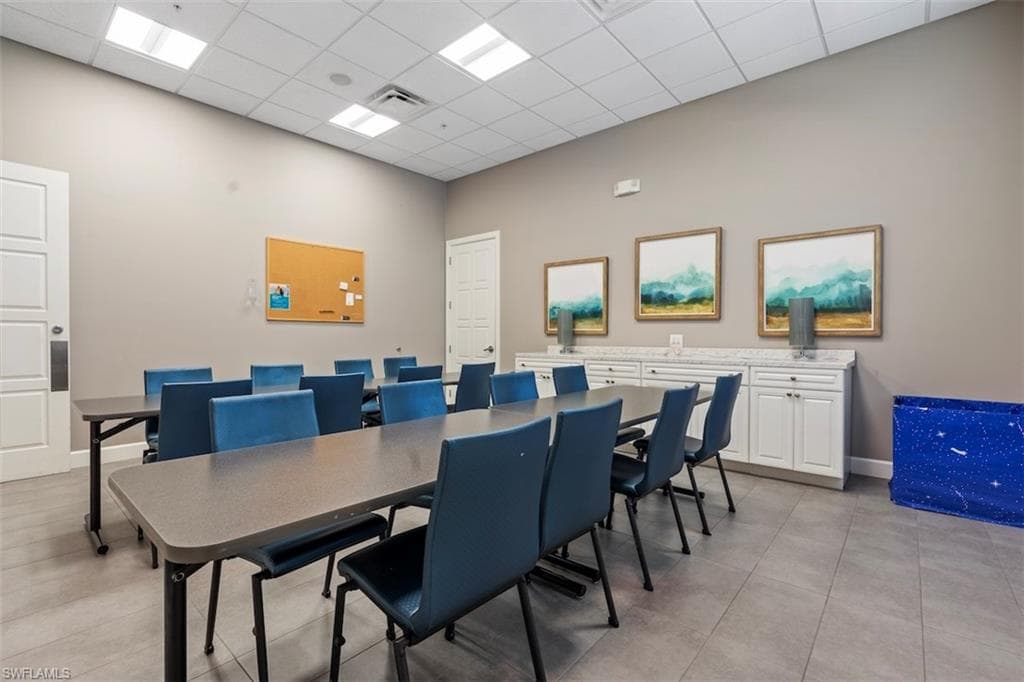 1252 Manado Dr, Naples, FL 34113-33