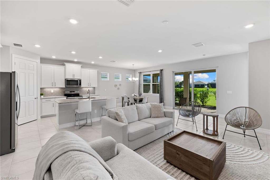 28016 Captiva Shell Loop, Bonita Springs, FL 34135-1
