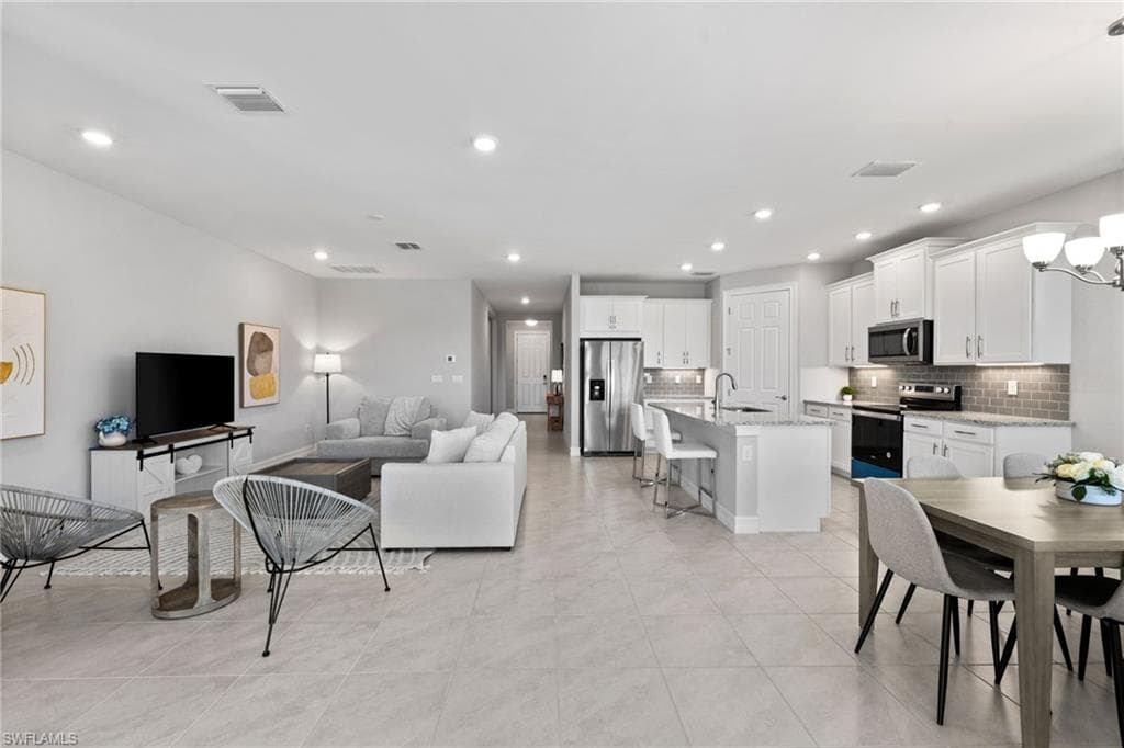 28016 Captiva Shell Loop, Bonita Springs, FL 34135-4