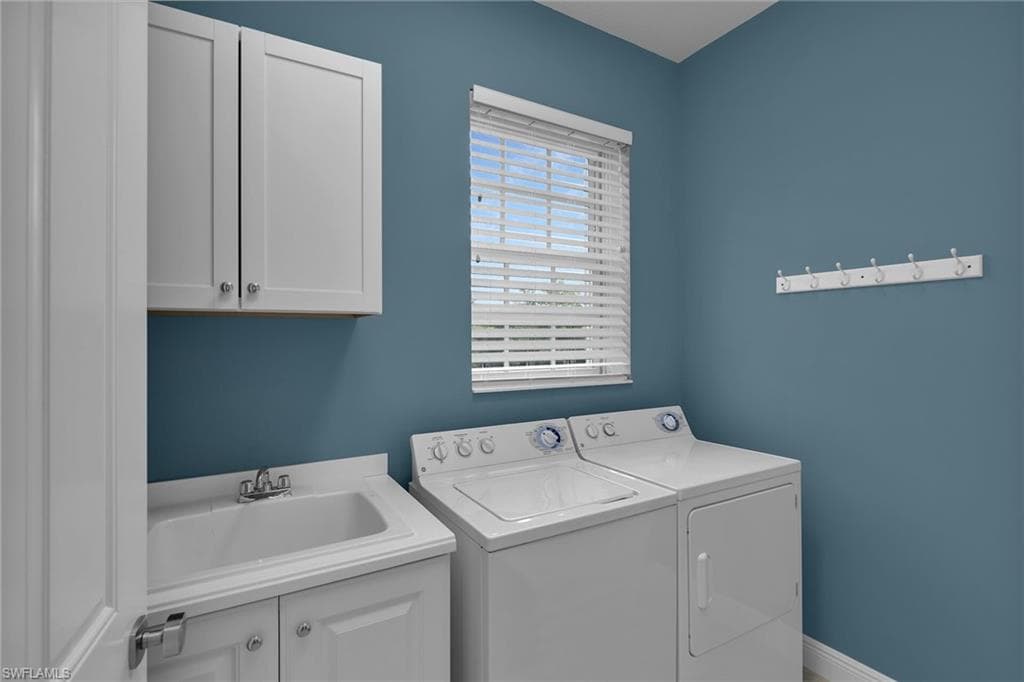 9255 Museo Cir W 202, Naples, FL 34114-9