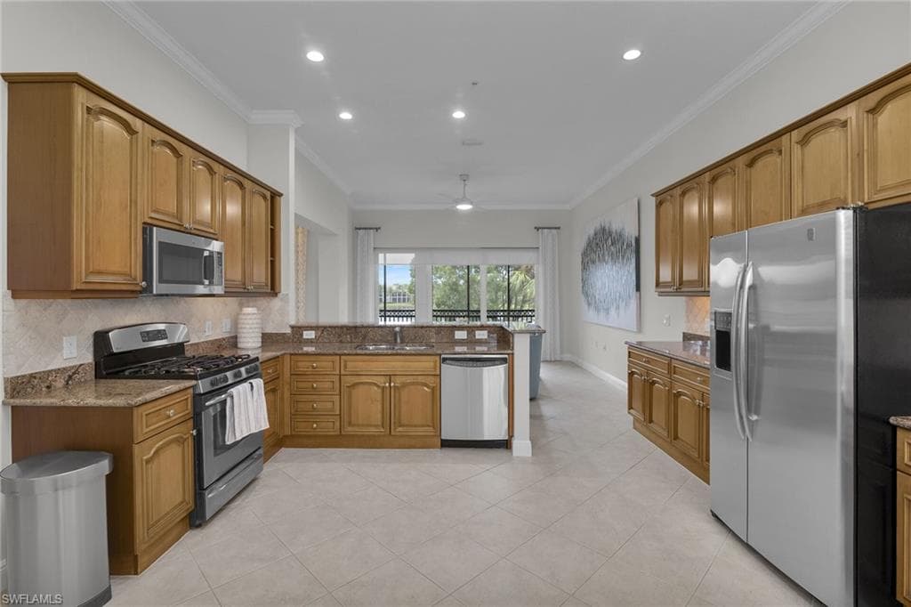 9255 Museo Cir W 202, Naples, FL 34114-20
