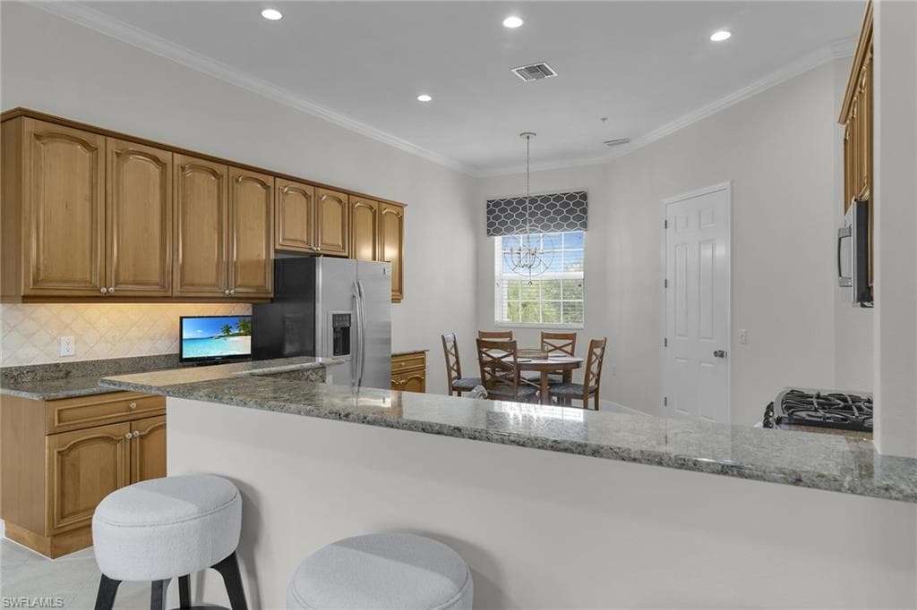 9255 Museo Cir W 202, Naples, FL 34114-24