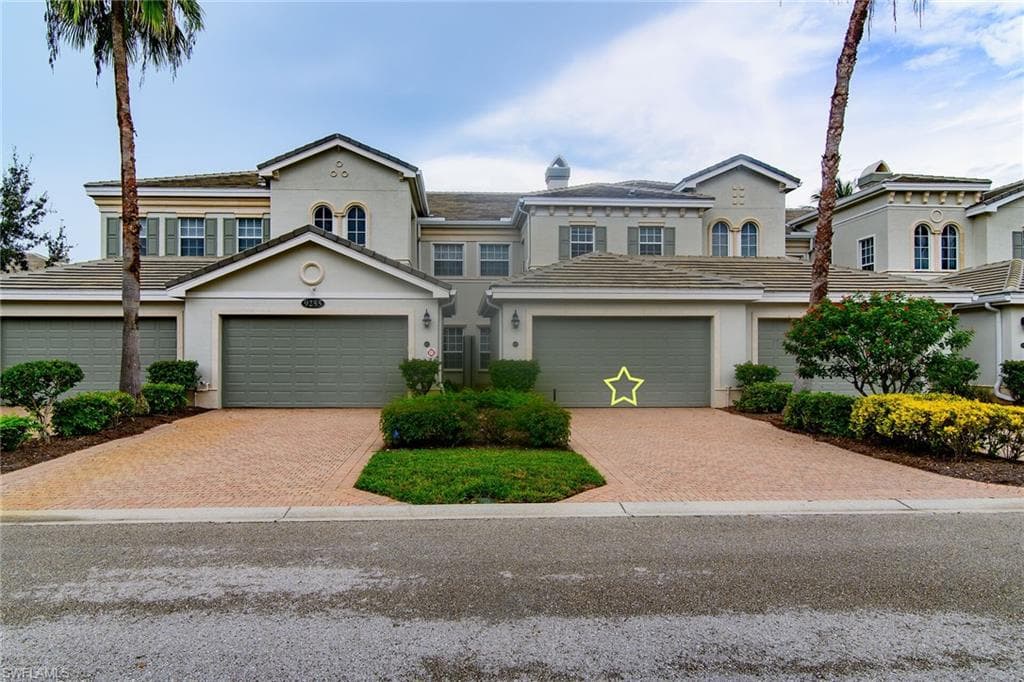 9255 Museo Cir W 202, Naples, FL 34114-30