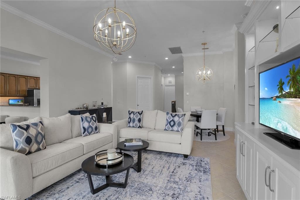 9255 Museo Cir W 202, Naples, FL 34114-2