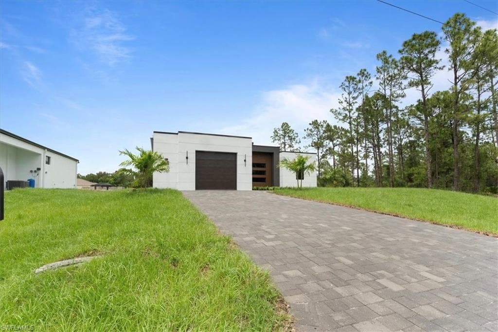 731 Colyer St E, Lehigh Acres, FL 33974-27