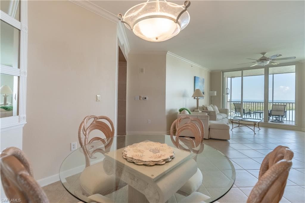 325 Dunes Blvd 1106, Naples, FL 34110-10