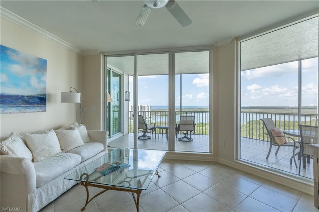 325 Dunes Blvd 1106, Naples, FL 34110-11