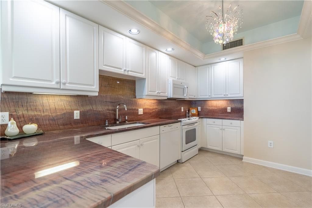 325 Dunes Blvd 1106, Naples, FL 34110-15