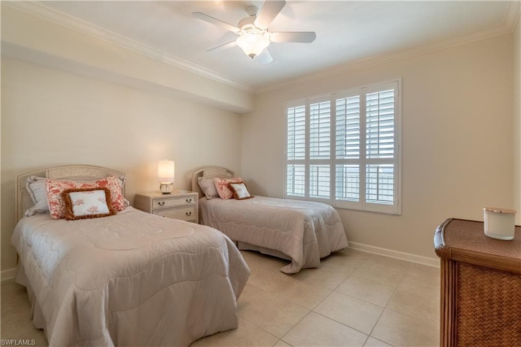 325 Dunes Blvd 1106, Naples, FL 34110-19