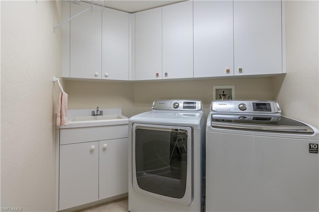 325 Dunes Blvd 1106, Naples, FL 34110-23