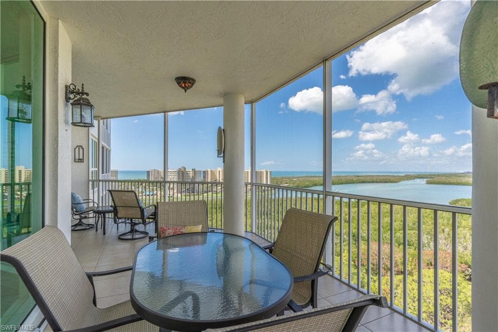 325 Dunes Blvd 1106, Naples, FL 34110-24