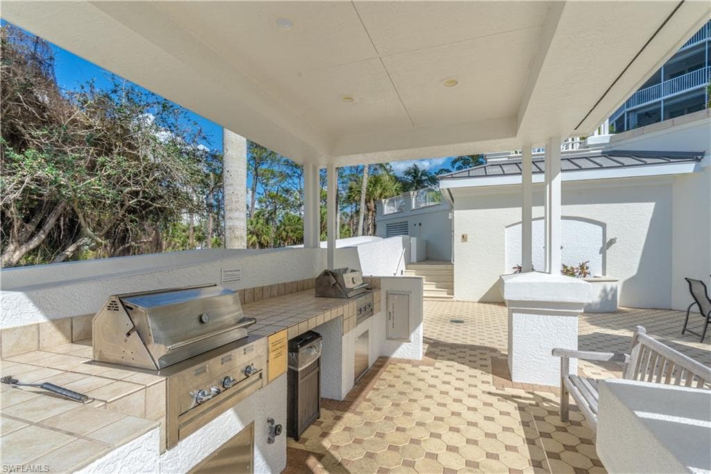 325 Dunes Blvd 1106, Naples, FL 34110-28