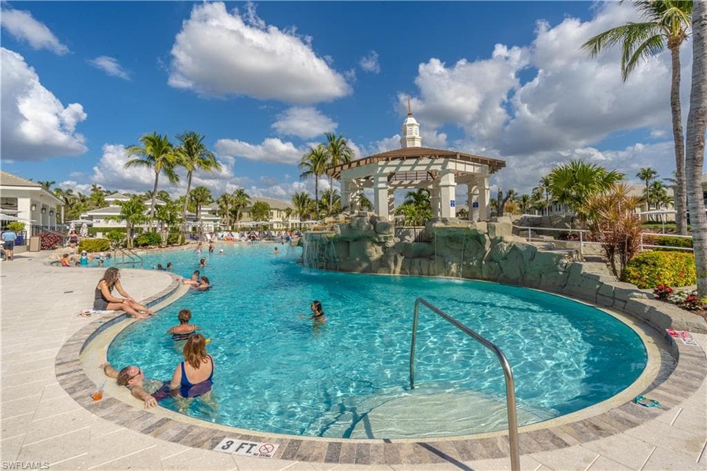 325 Dunes Blvd 1106, Naples, FL 34110-32