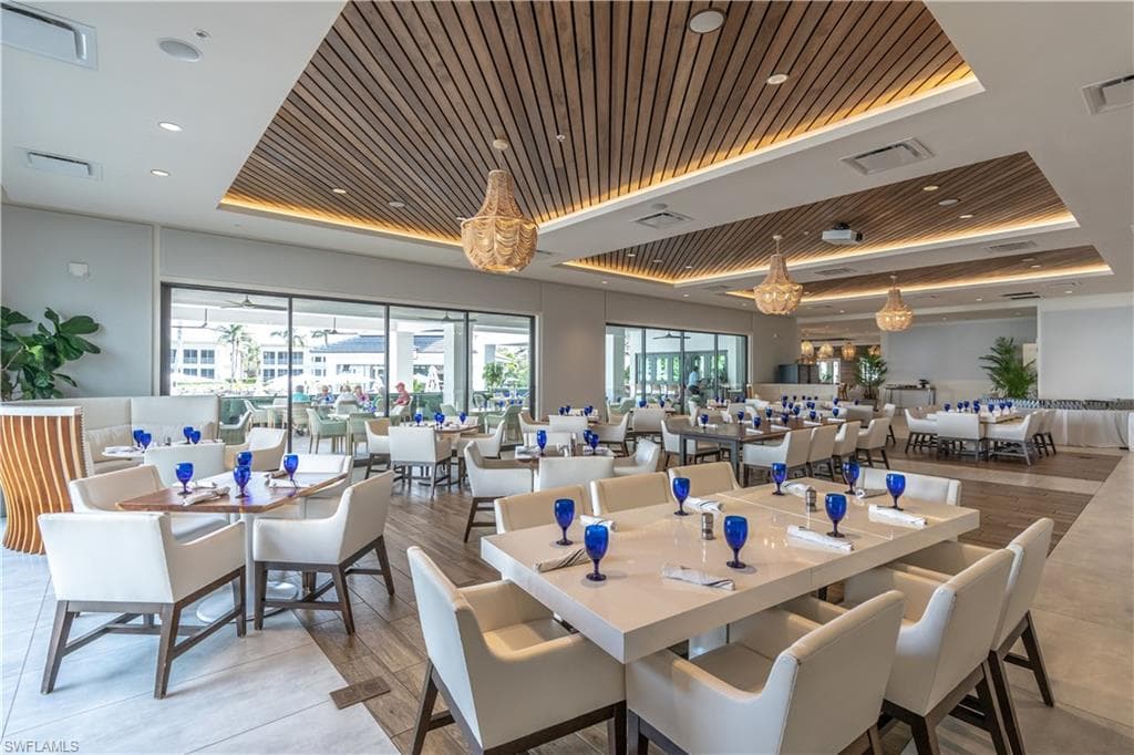 325 Dunes Blvd 1106, Naples, FL 34110-35