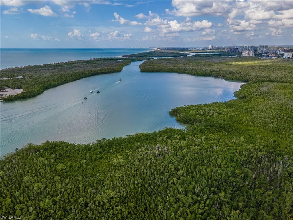 325 Dunes Blvd 1106, Naples, FL 34110-44