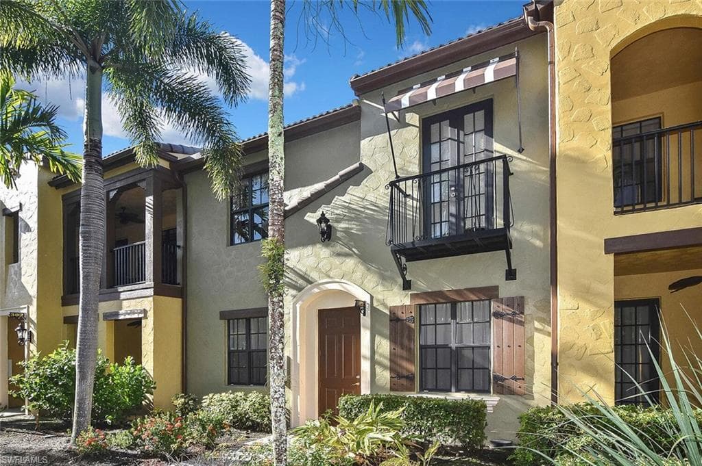 8949 Malibu St 303, Naples, FL 34113-1