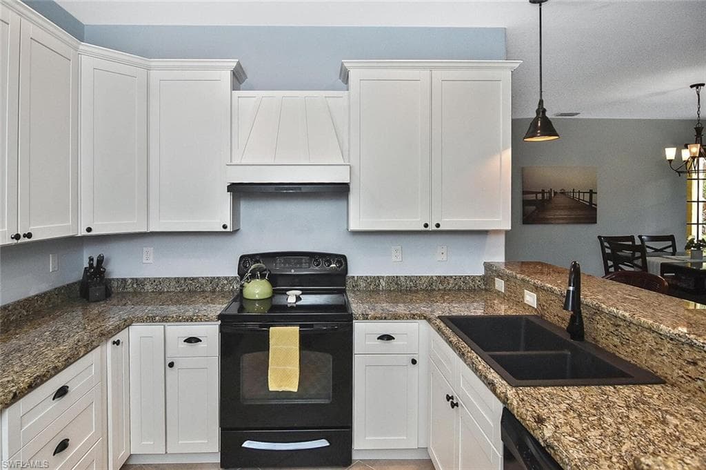 8949 Malibu St 303, Naples, FL 34113-28