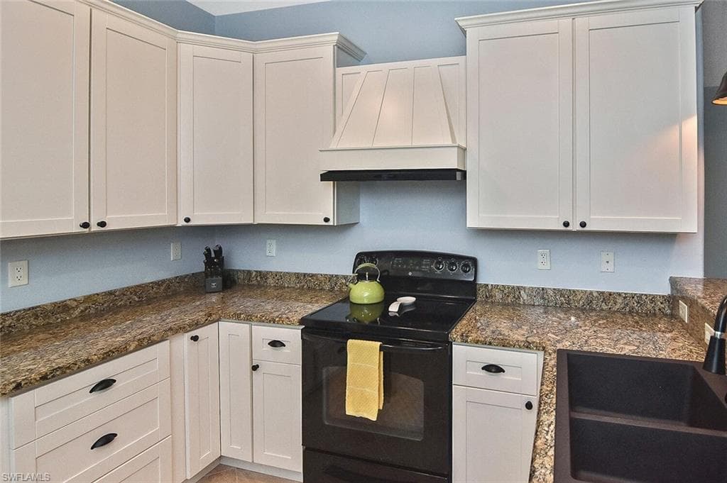 8949 Malibu St 303, Naples, FL 34113-30