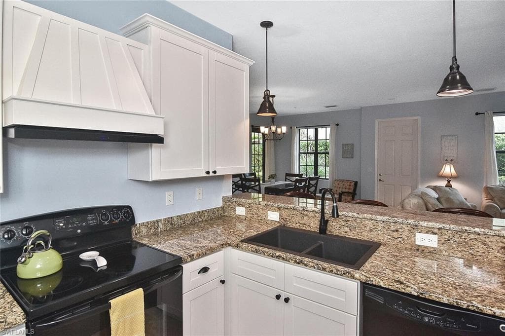 8949 Malibu St 303, Naples, FL 34113-31