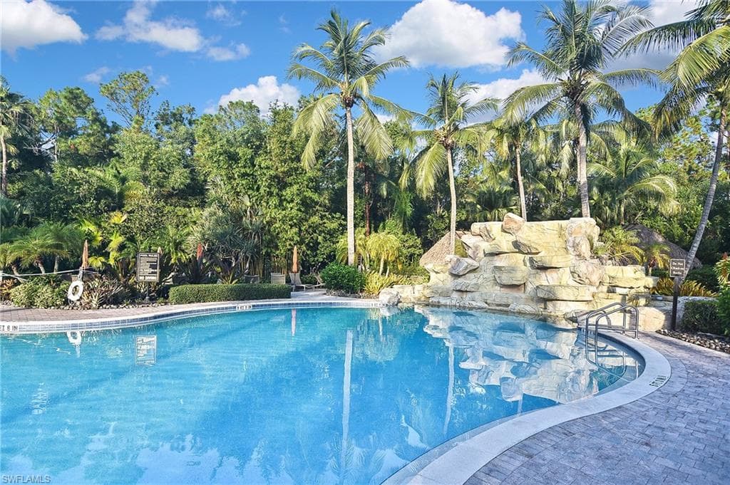 8949 Malibu St 303, Naples, FL 34113-44