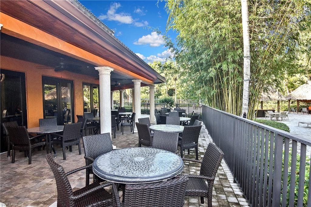 8949 Malibu St 303, Naples, FL 34113-49